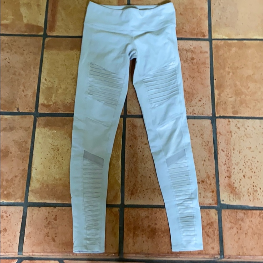 ALO leggings